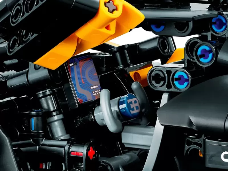 Конструктор LEGO Technic Автомобиль Bolide, 905 деталей, 9+ photo 6